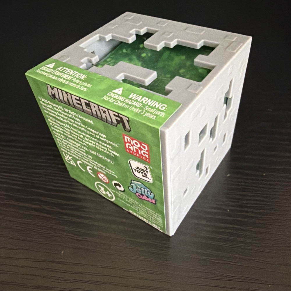 Minecraft Jelly Cube Squishy – Satisfying Sensory Stress Relief Toy - Green